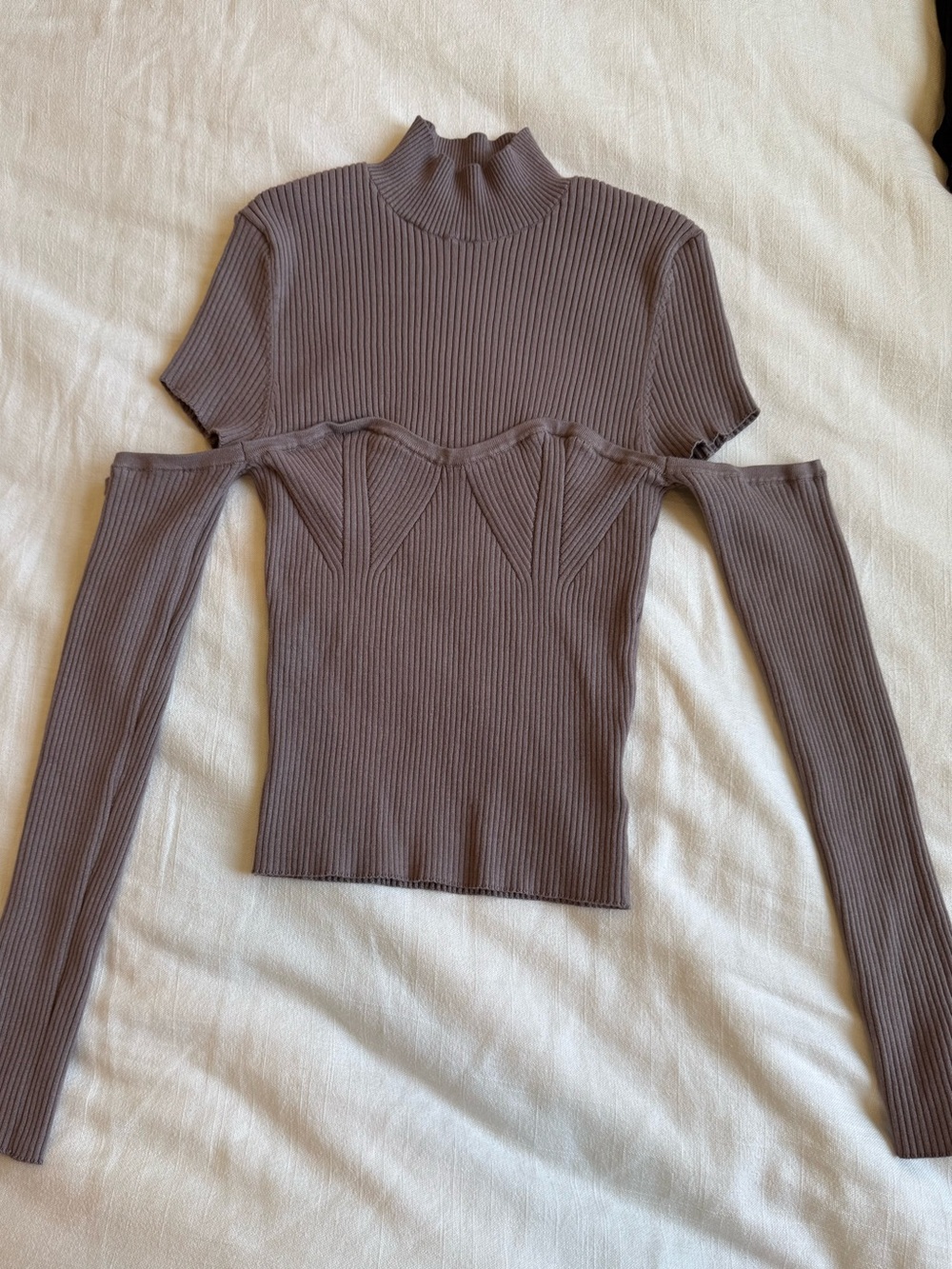 XS/S Ribbed Off-Shoulder Mock Neck Crop Top in Taupe - Picture 3 of 5